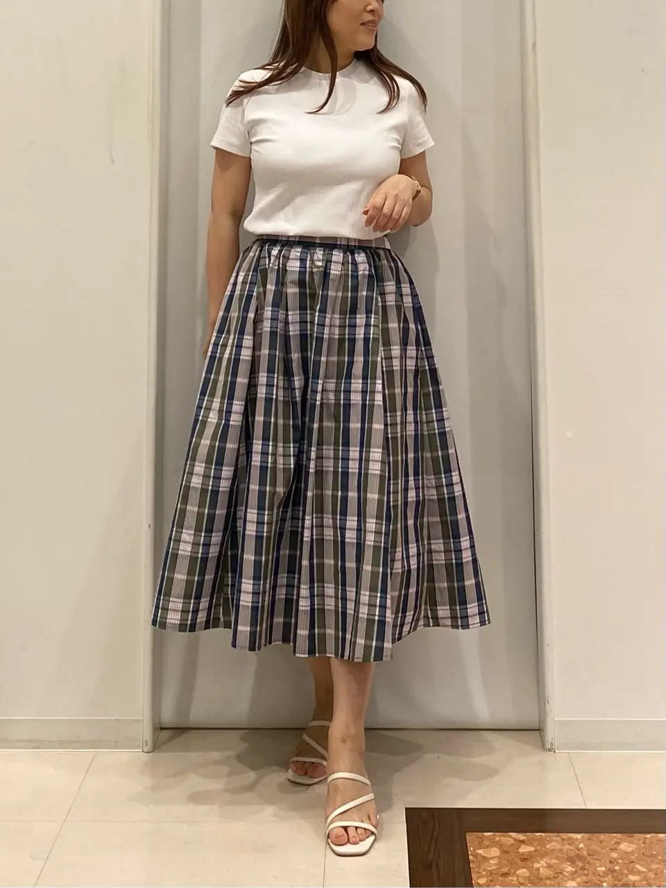 組曲 酒井 コーディネート画像