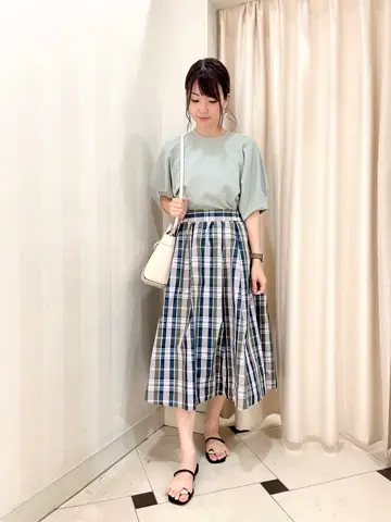 組曲 金井 コーディネート画像