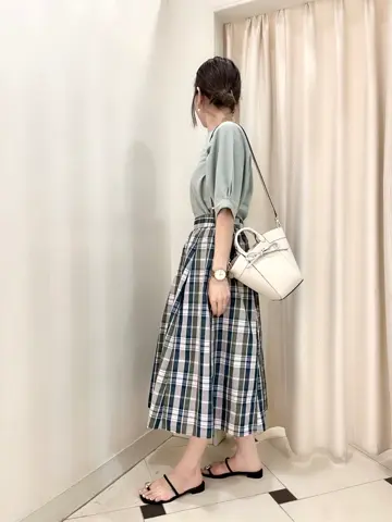 組曲 金井 コーディネート画像