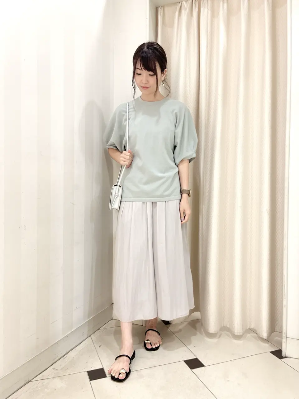 組曲 金井 コーディネート画像