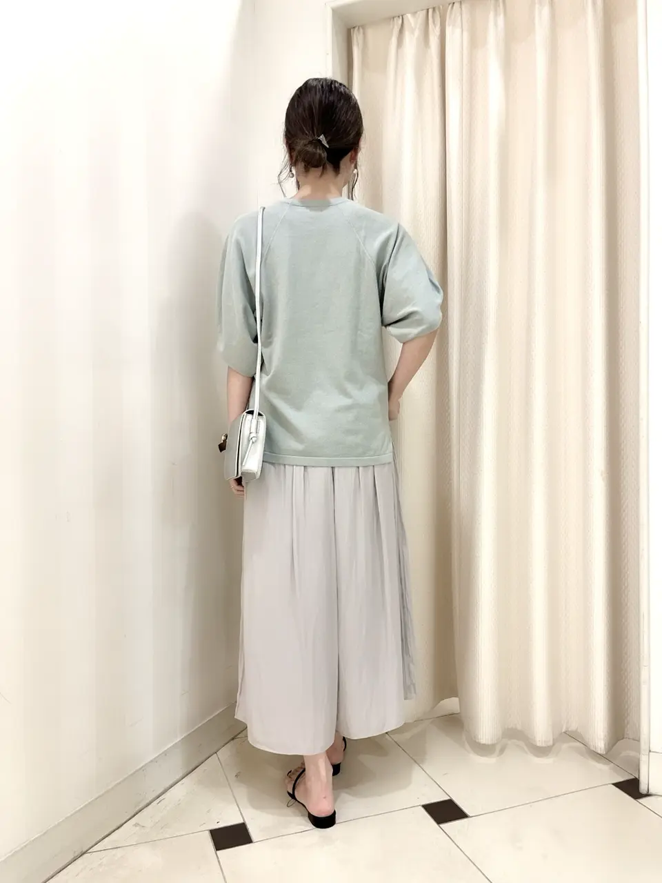 組曲 金井 コーディネート画像