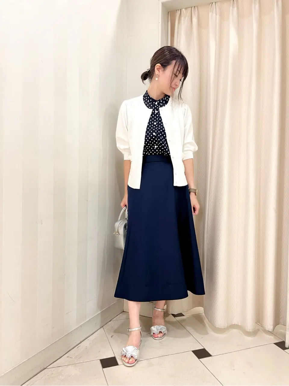 組曲 金井 コーディネート画像