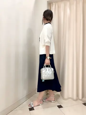 組曲 金井 コーディネート画像