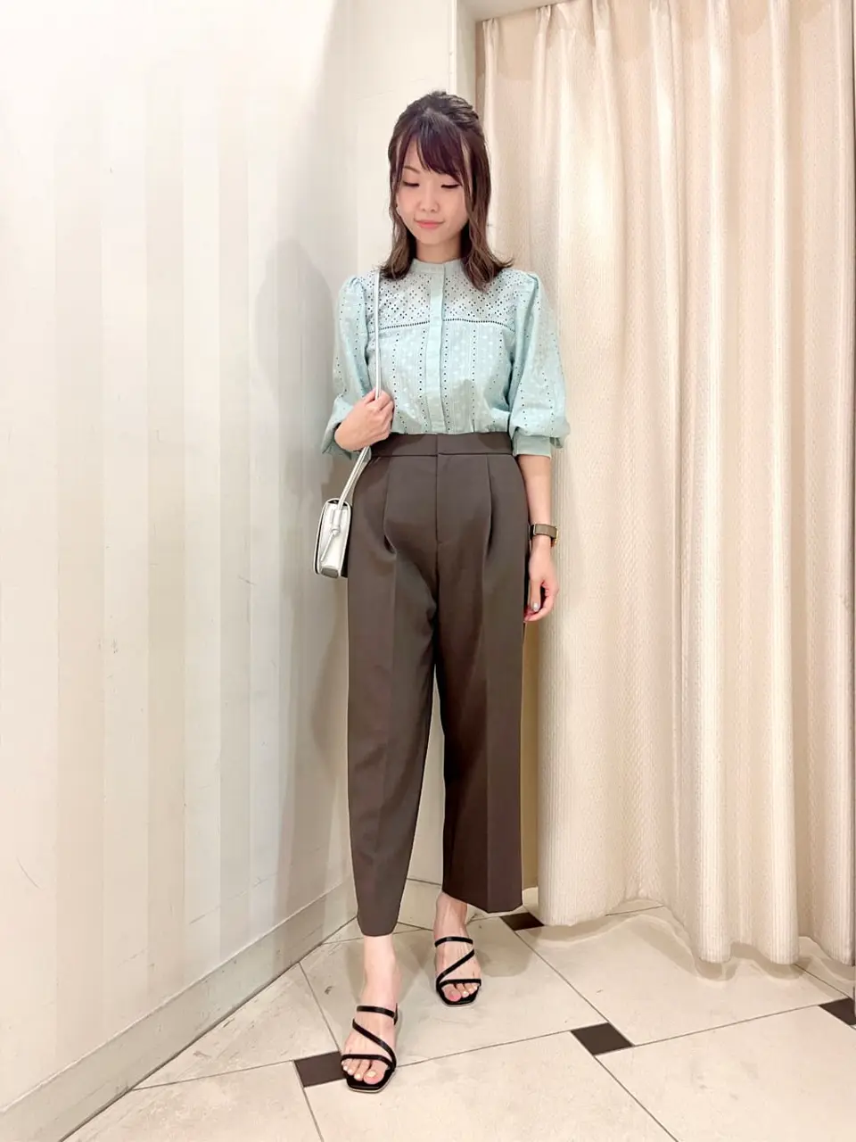 組曲 金井 コーディネート画像