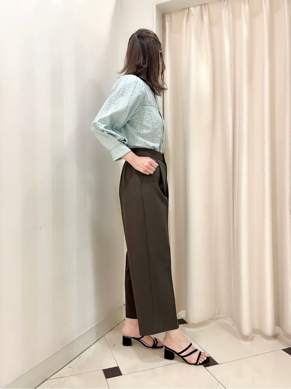 組曲 金井 コーディネート画像