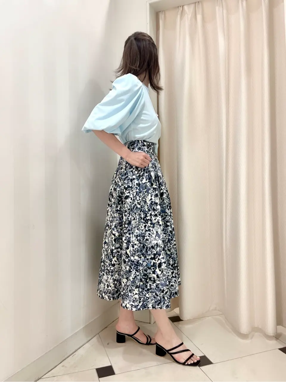 組曲 金井 コーディネート画像