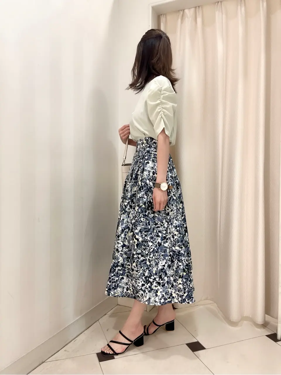 組曲 金井 コーディネート画像