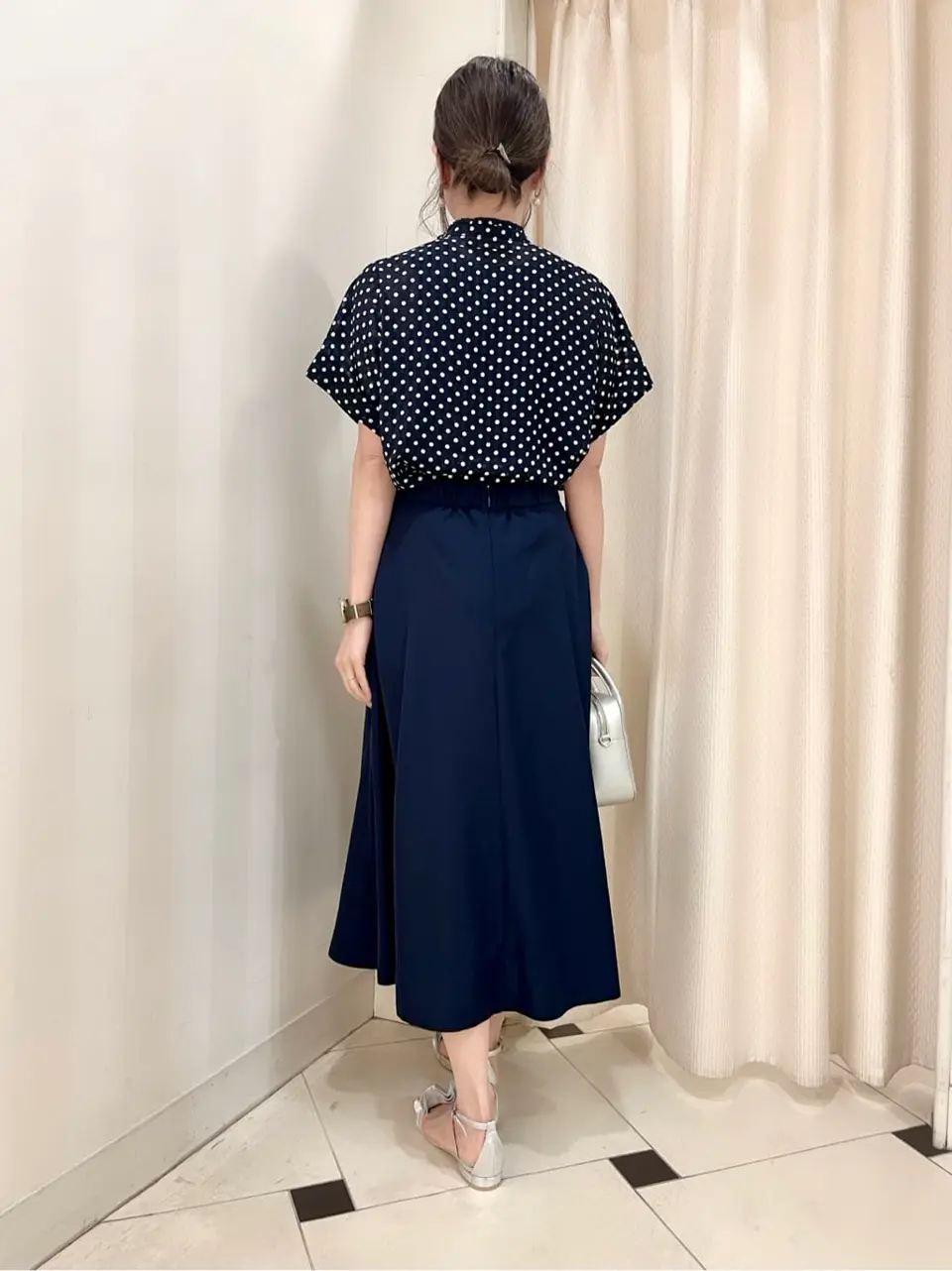 組曲 金井 コーディネート画像