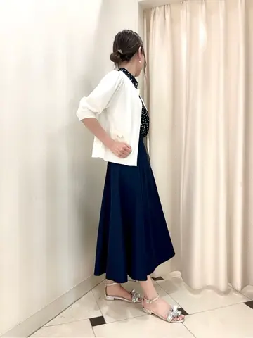 組曲 金井 コーディネート画像