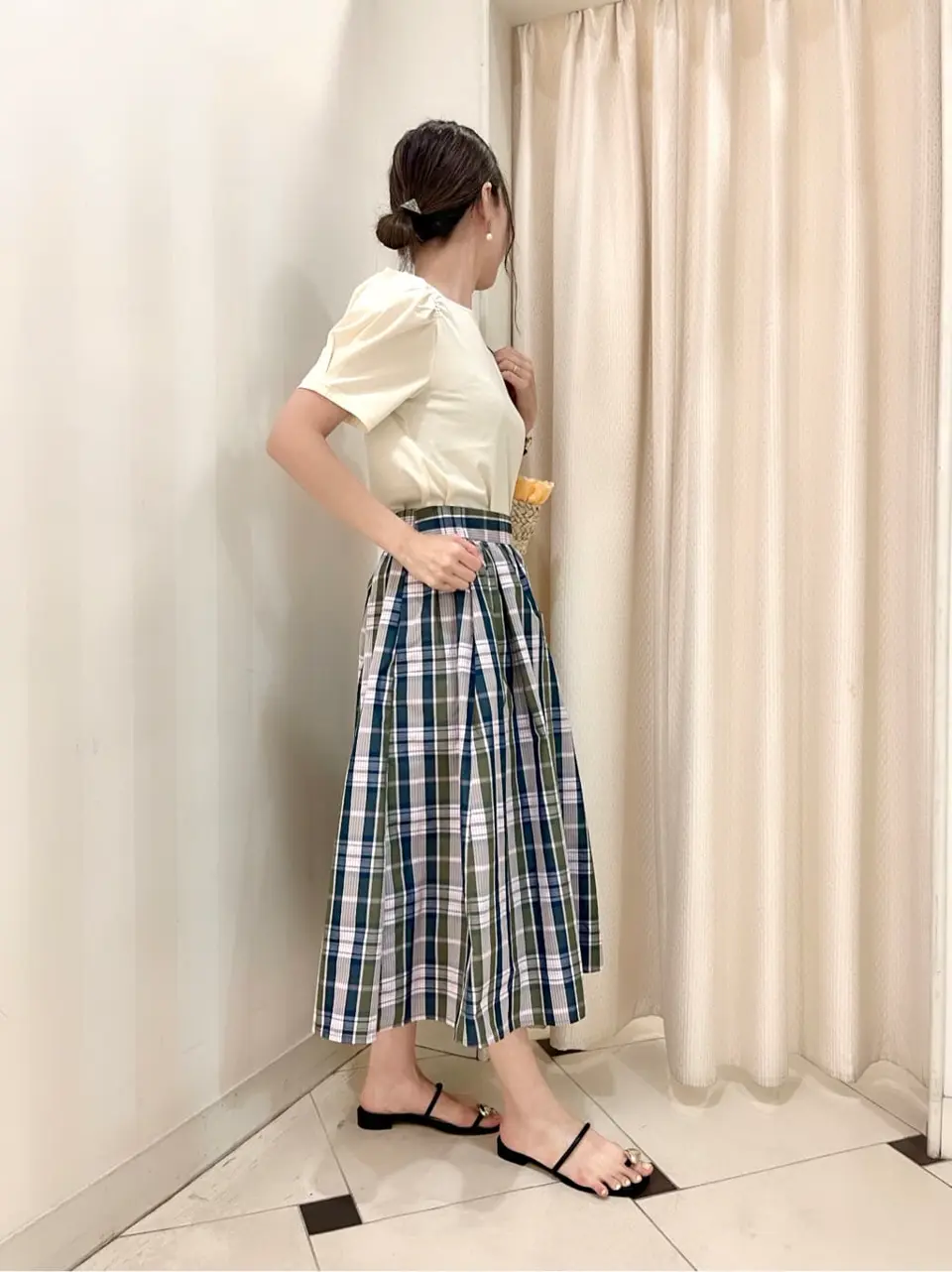 組曲 金井 コーディネート画像