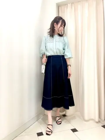 組曲 金井 コーディネート画像