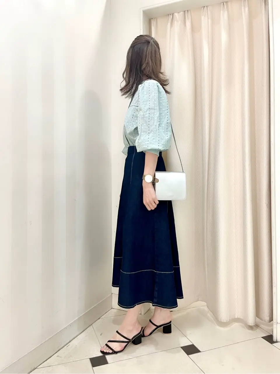 組曲 金井 コーディネート画像