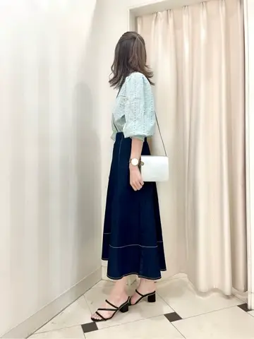 組曲 金井 コーディネート画像