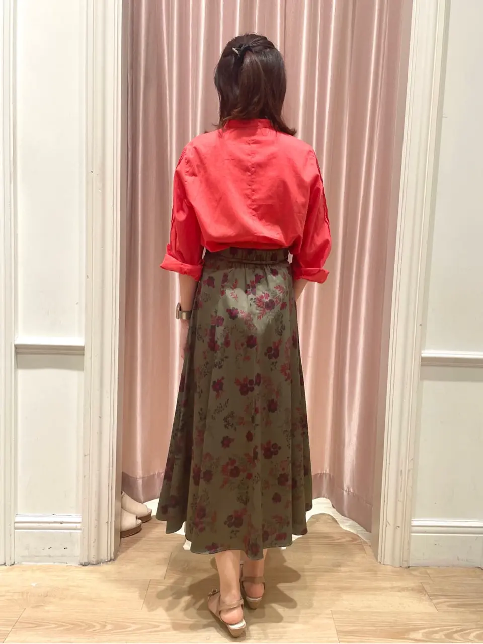 組曲 スタッフ コーディネート画像