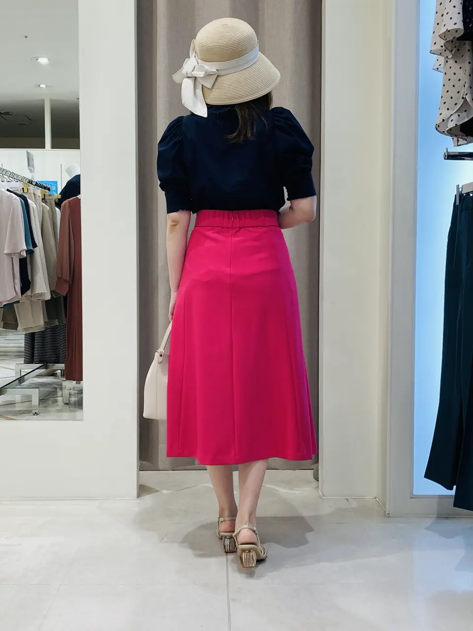 組曲 川根　彩 コーディネート画像