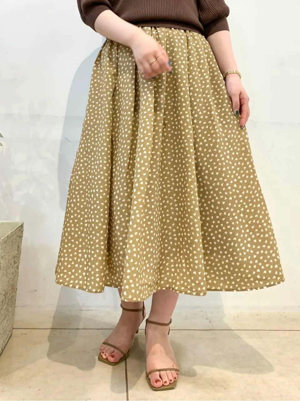 組曲 石井 コーディネート画像