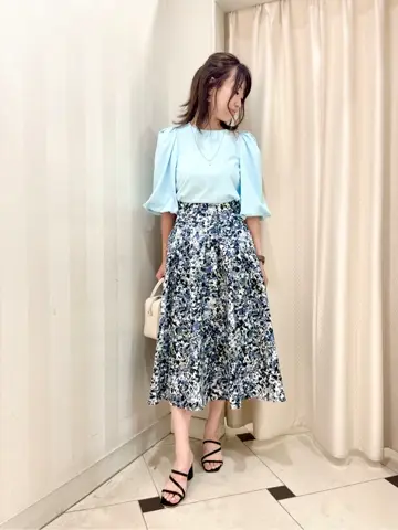 組曲 金井 コーディネート画像