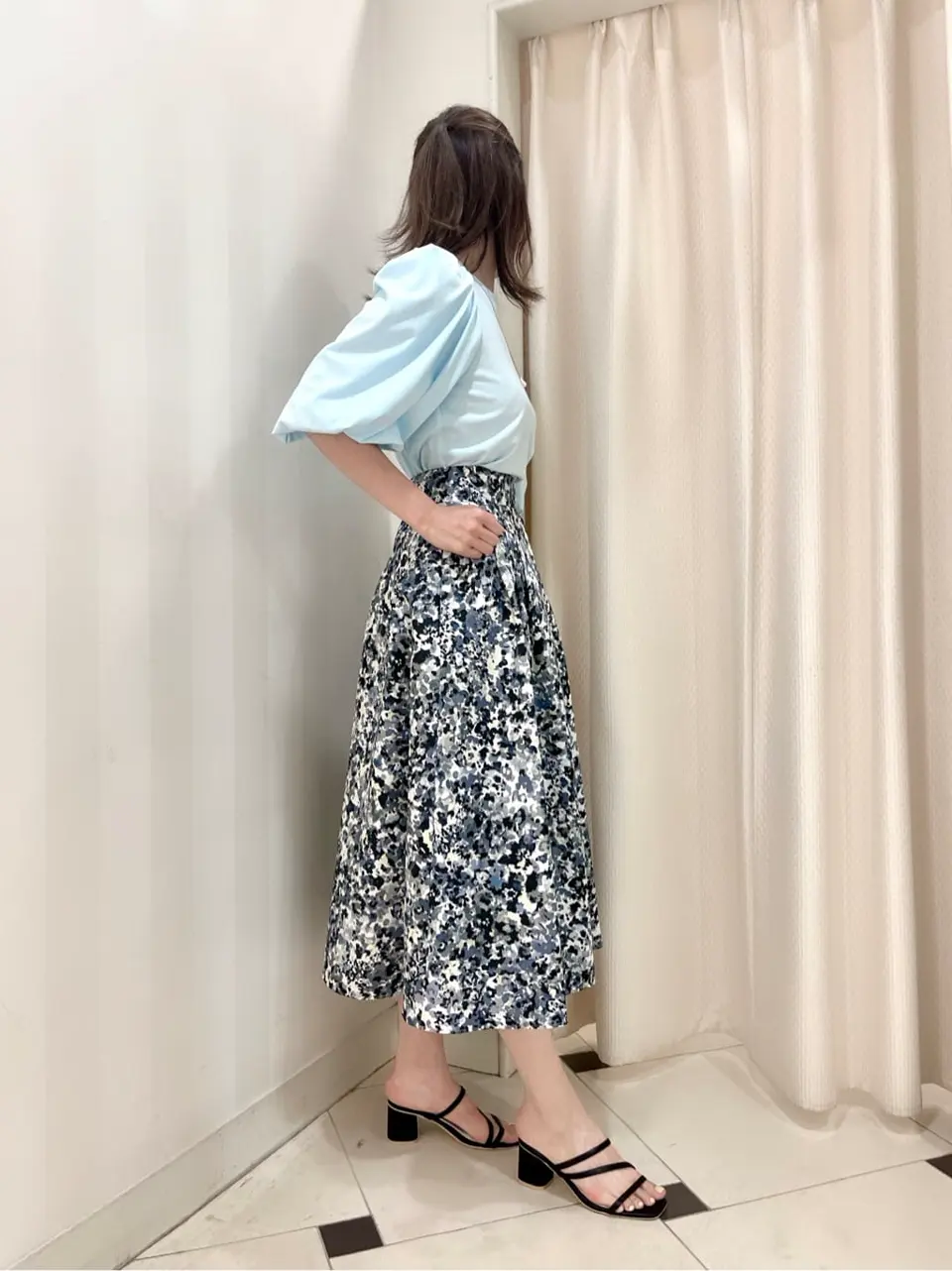 組曲 金井 コーディネート画像