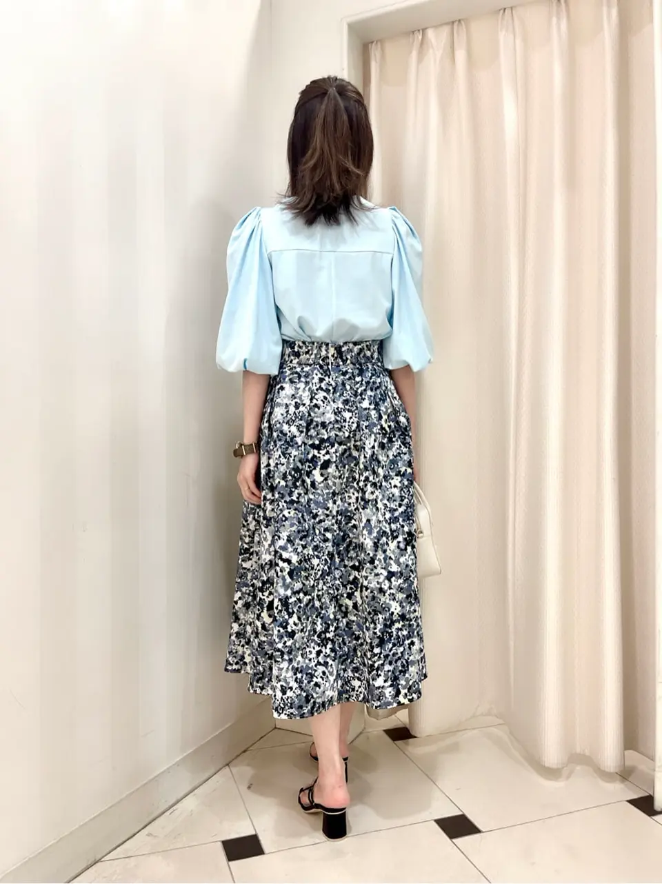 組曲 金井 コーディネート画像