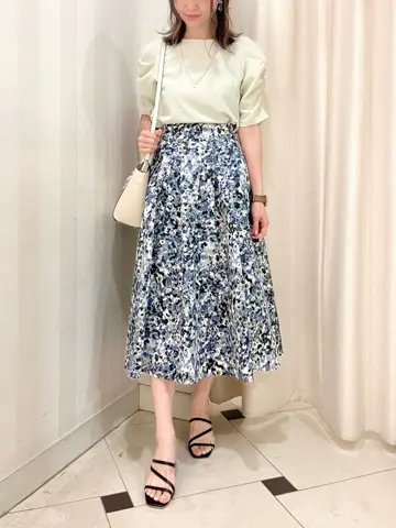 組曲 金井 コーディネート画像