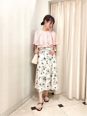 組曲 金井 コーディネート画像