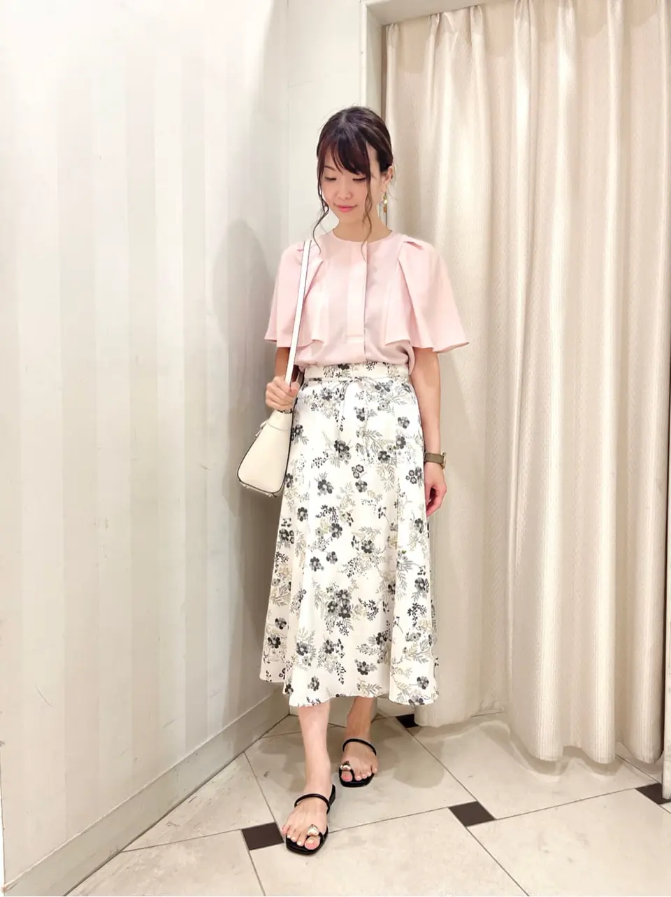 組曲 金井 コーディネート画像