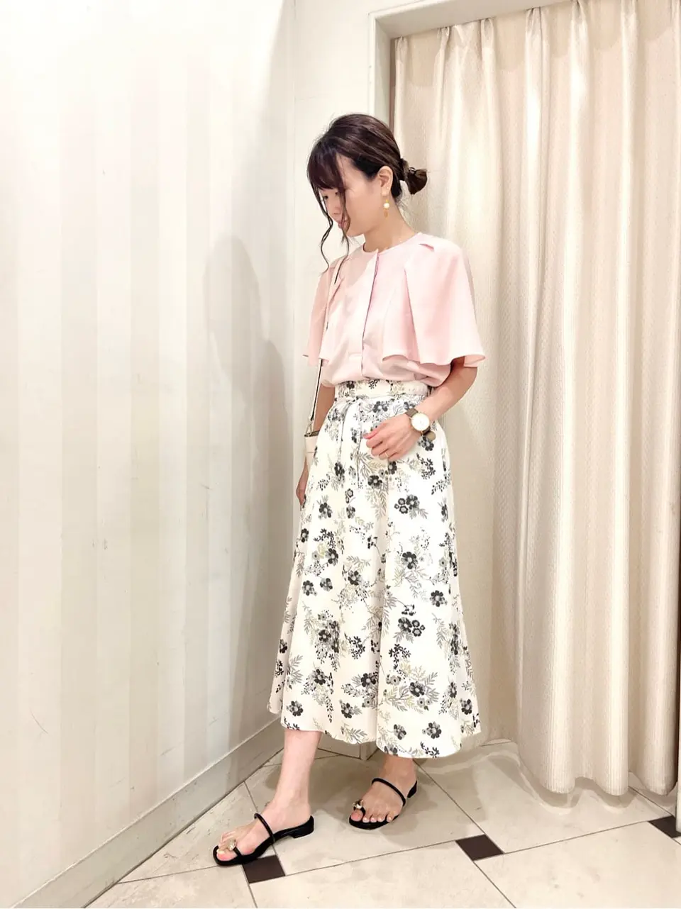 組曲 金井 コーディネート画像