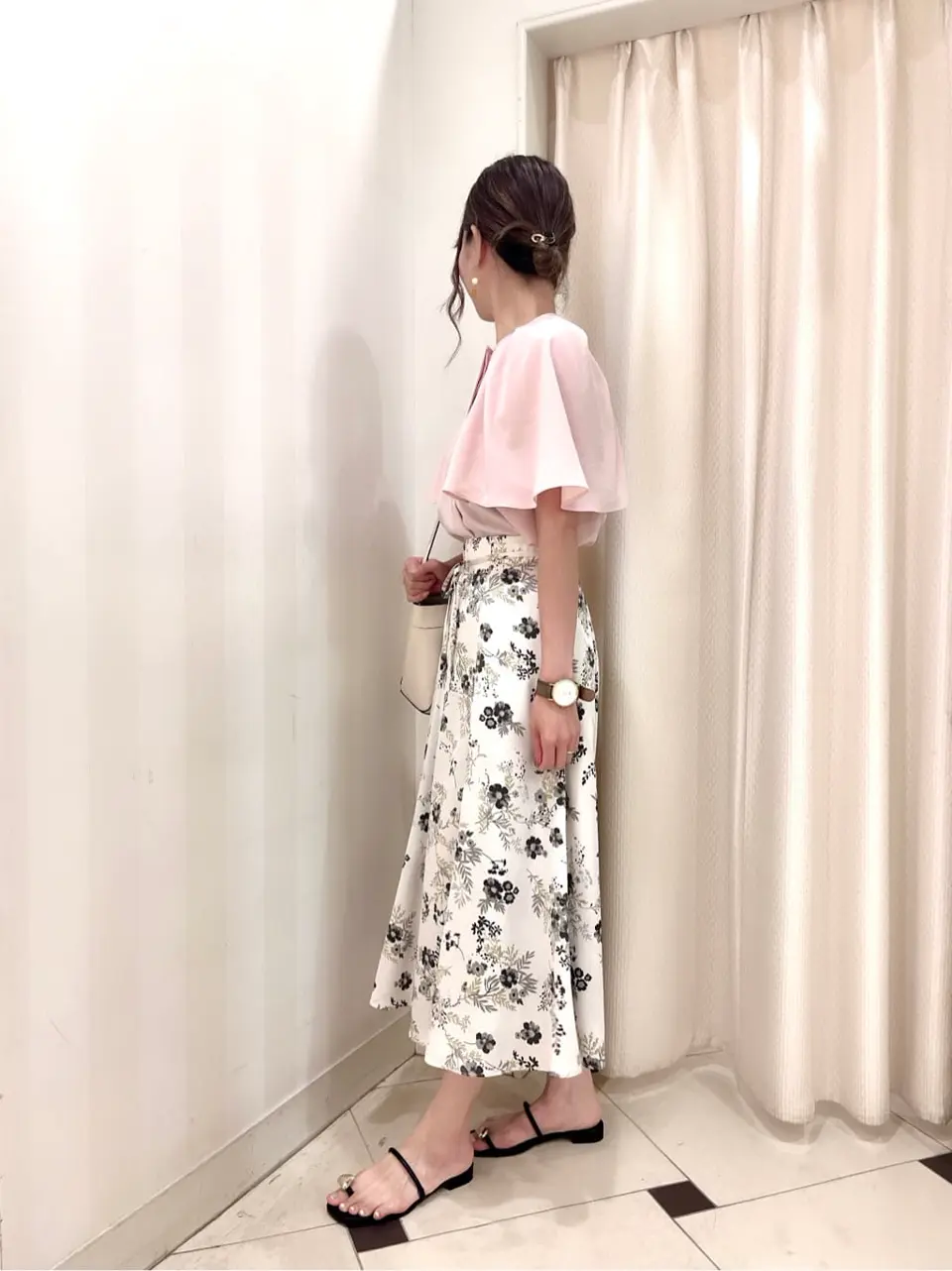 組曲 金井 コーディネート画像