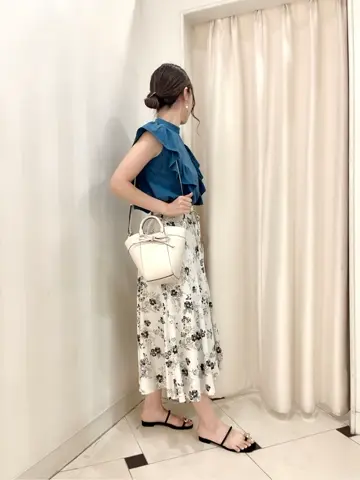 組曲 金井 コーディネート画像