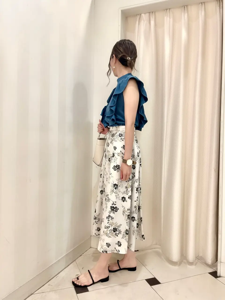 組曲 金井 コーディネート画像