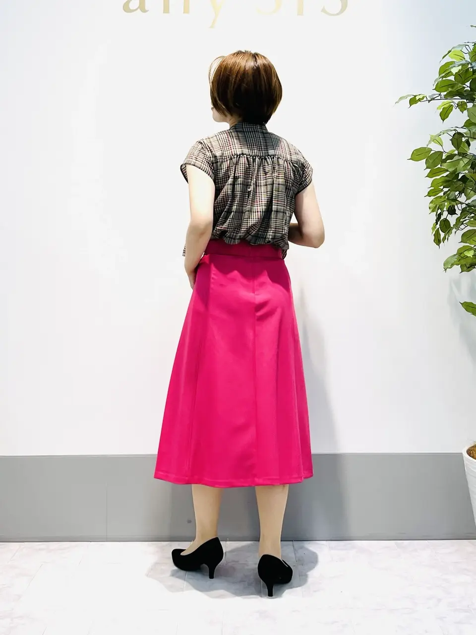 組曲 岡本 コーディネート画像