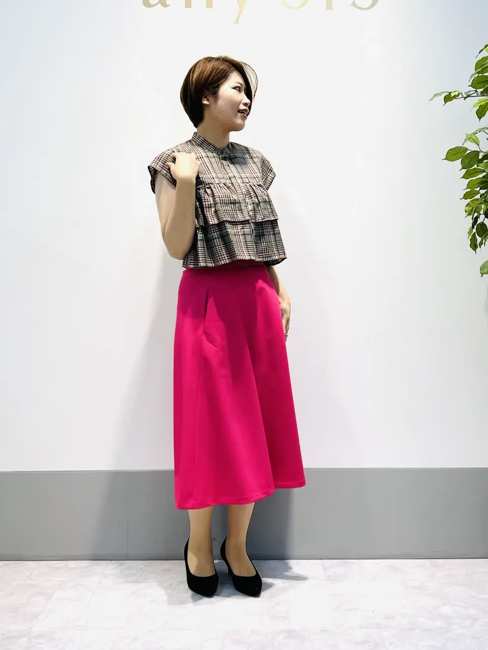 組曲 岡本 コーディネート画像