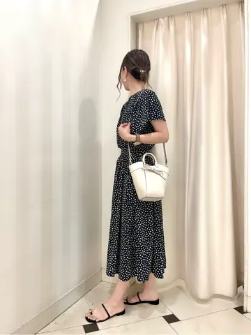 組曲 金井 コーディネート画像