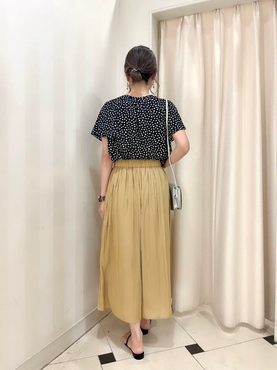 組曲 金井 コーディネート画像