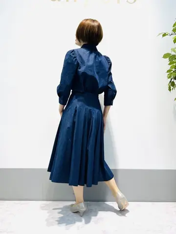 組曲 岡本 コーディネート画像