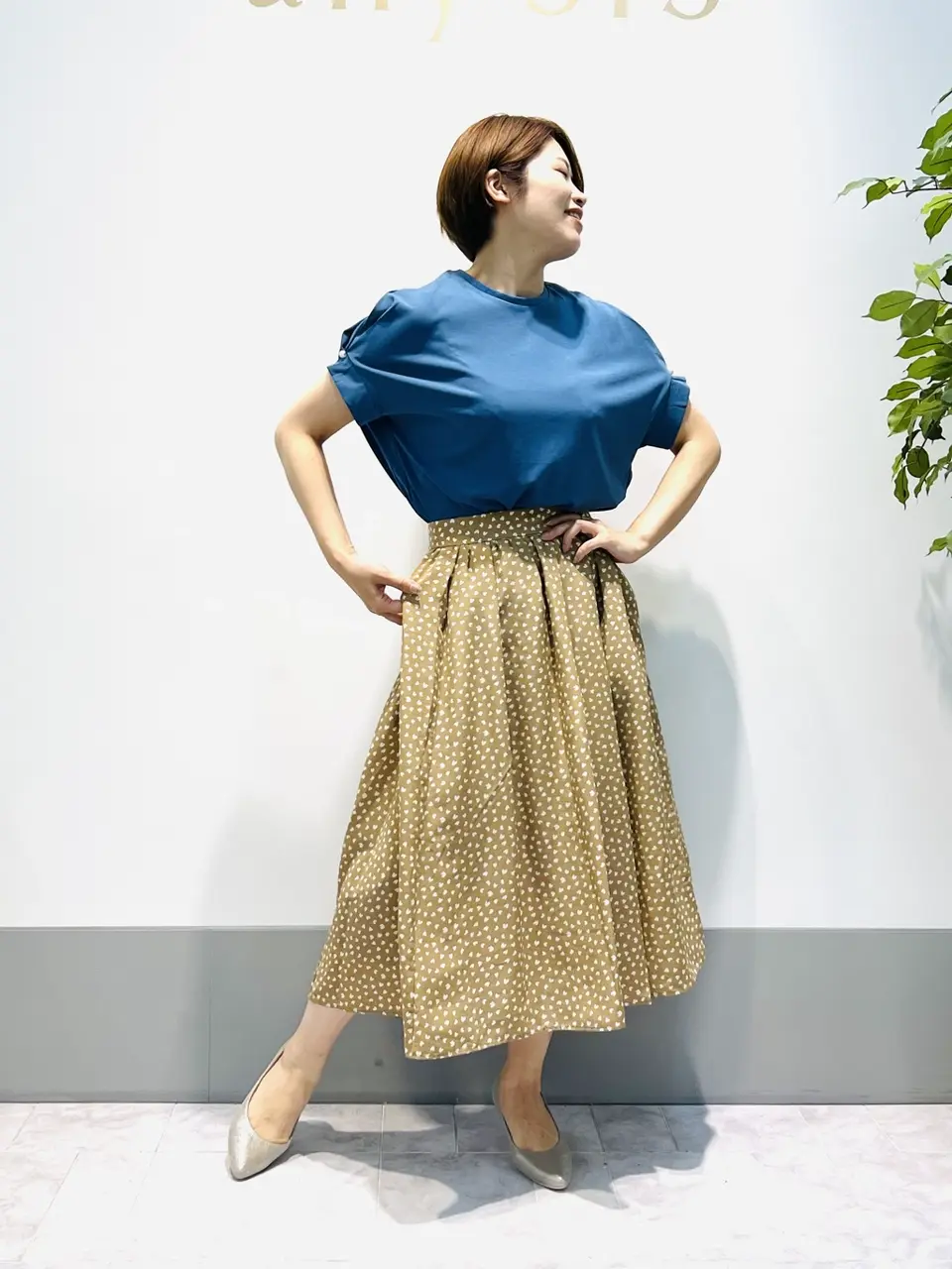 組曲 岡本 コーディネート画像