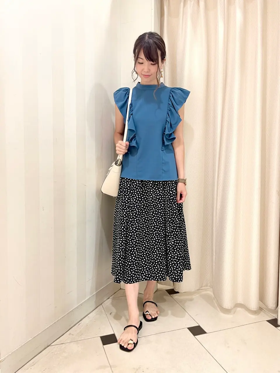 組曲 金井 コーディネート画像