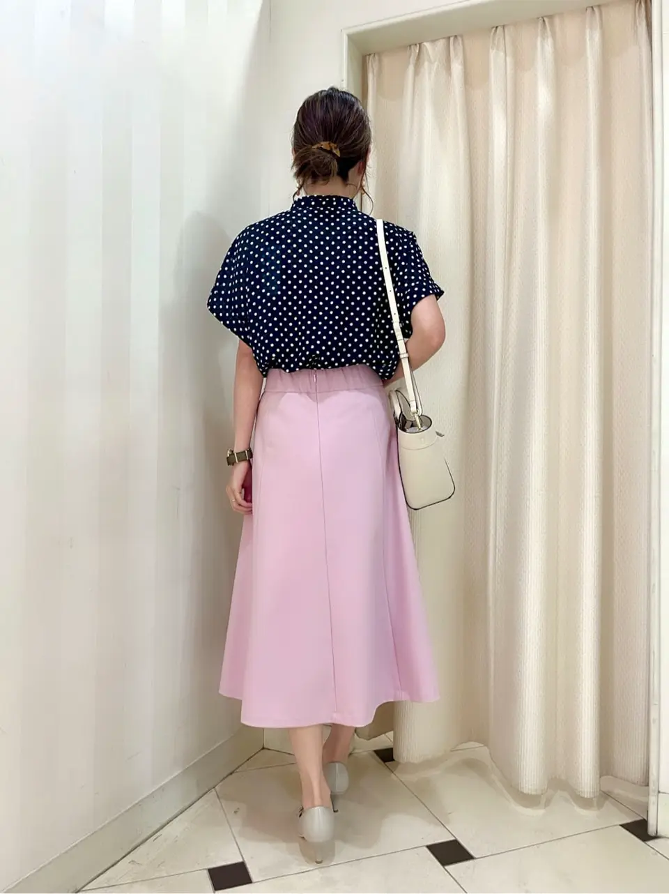 組曲 金井 コーディネート画像