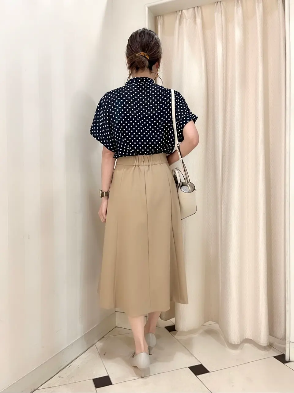 組曲 金井 コーディネート画像