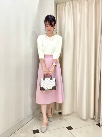 組曲 金井 コーディネート画像