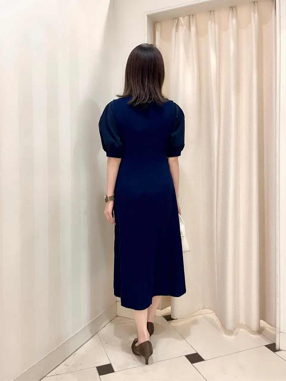 組曲 金井 コーディネート画像