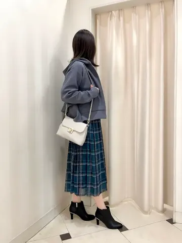 組曲 金井 コーディネート画像