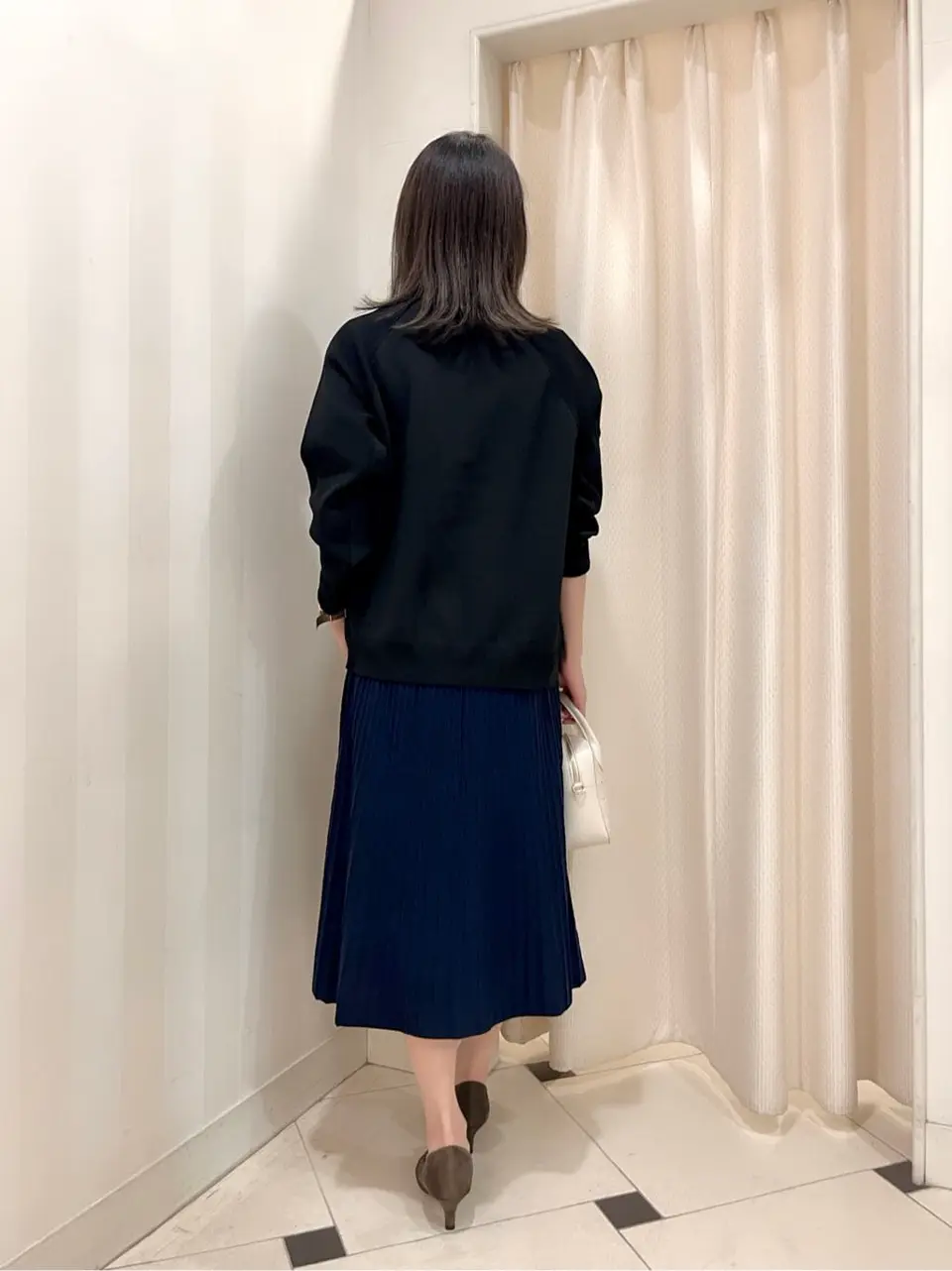 組曲 金井 コーディネート画像