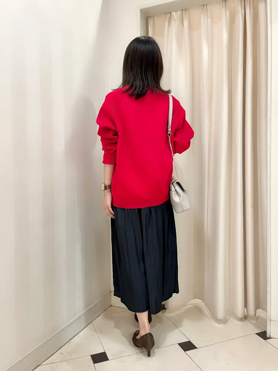 組曲 金井 コーディネート画像