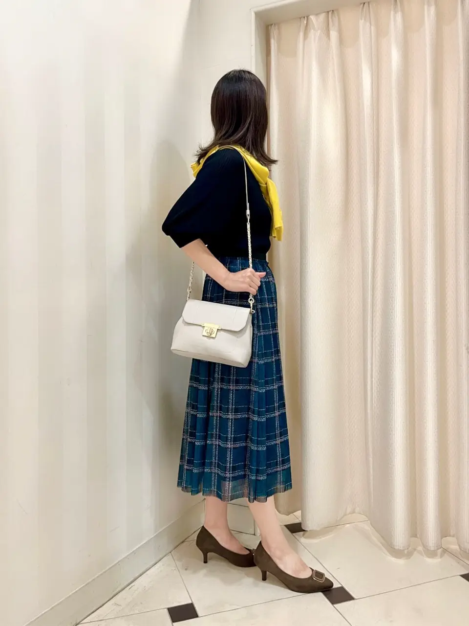 組曲 金井 コーディネート画像