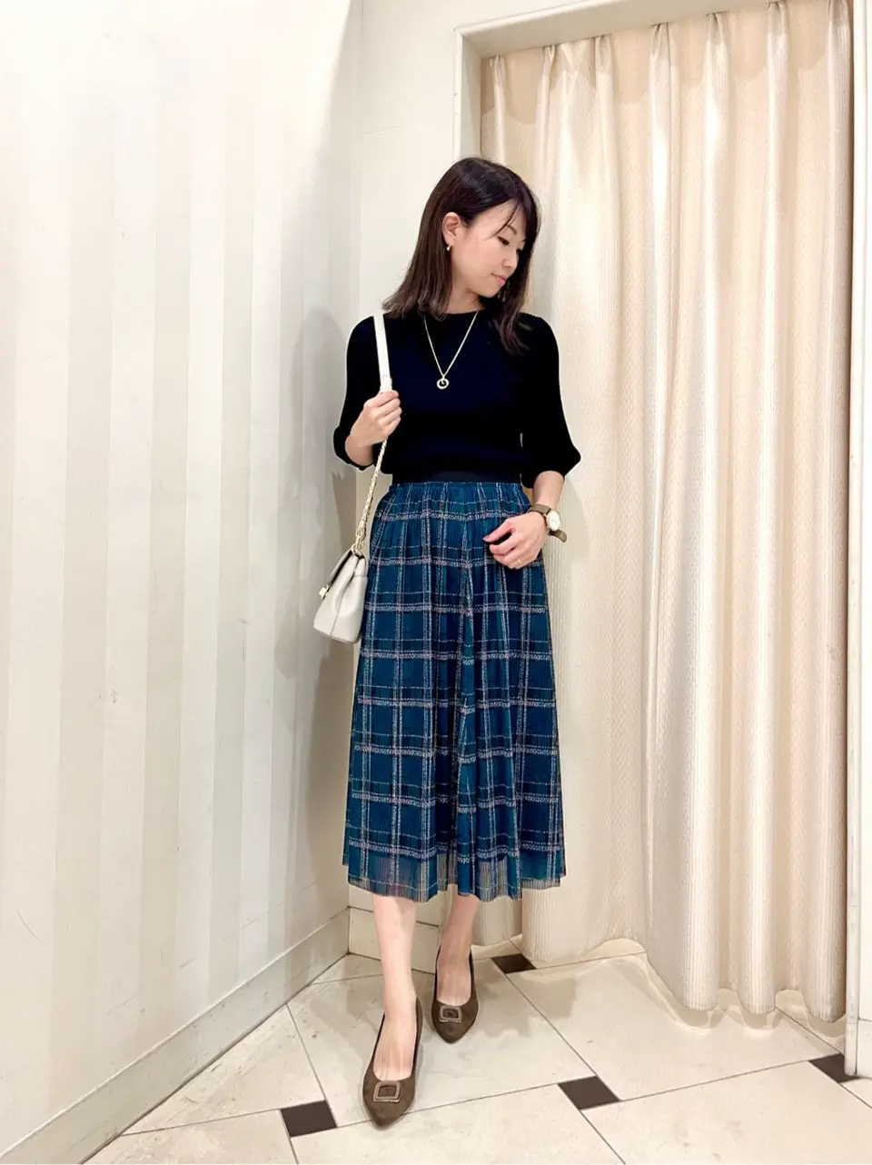 組曲 金井 コーディネート画像