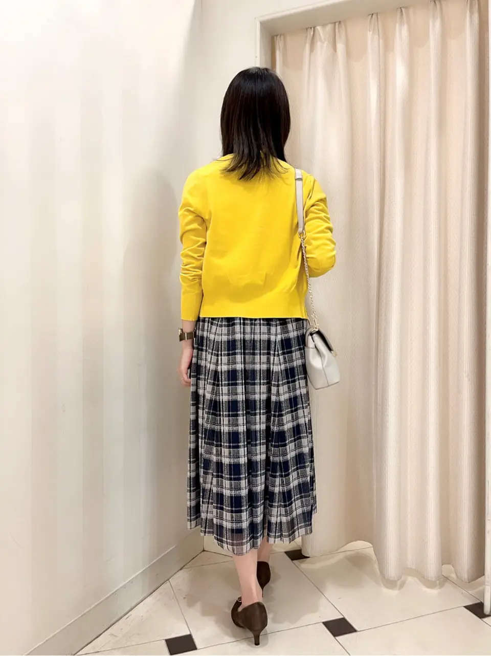 組曲 金井 コーディネート画像