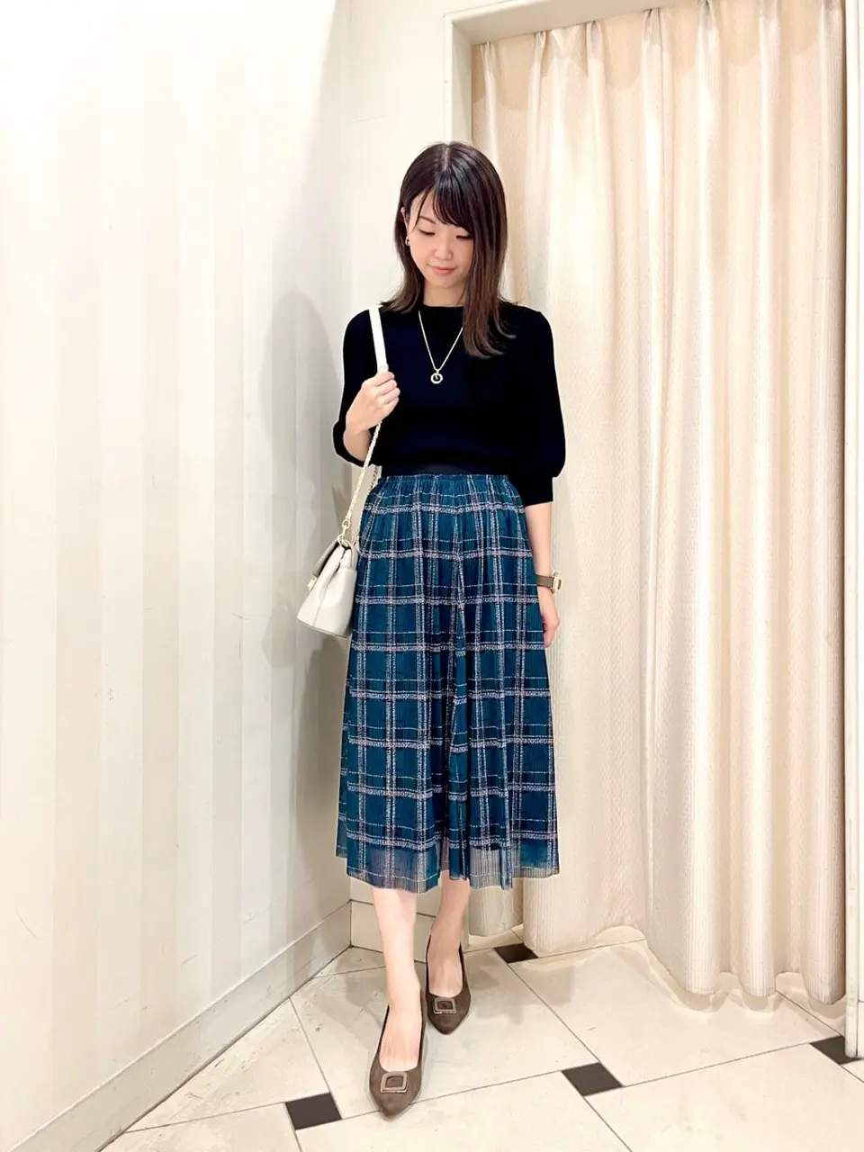 組曲 金井 コーディネート画像