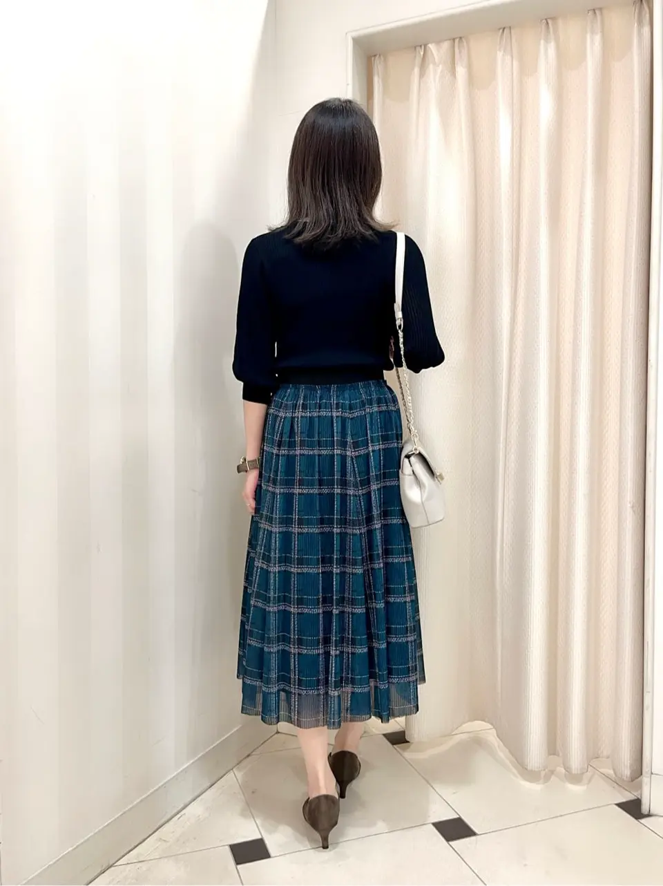 組曲 金井 コーディネート画像