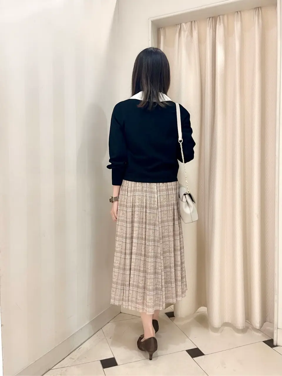 組曲 金井 コーディネート画像